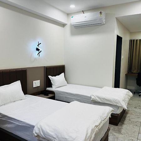 Hotel Fun N Food Bhuj Εξωτερικό φωτογραφία