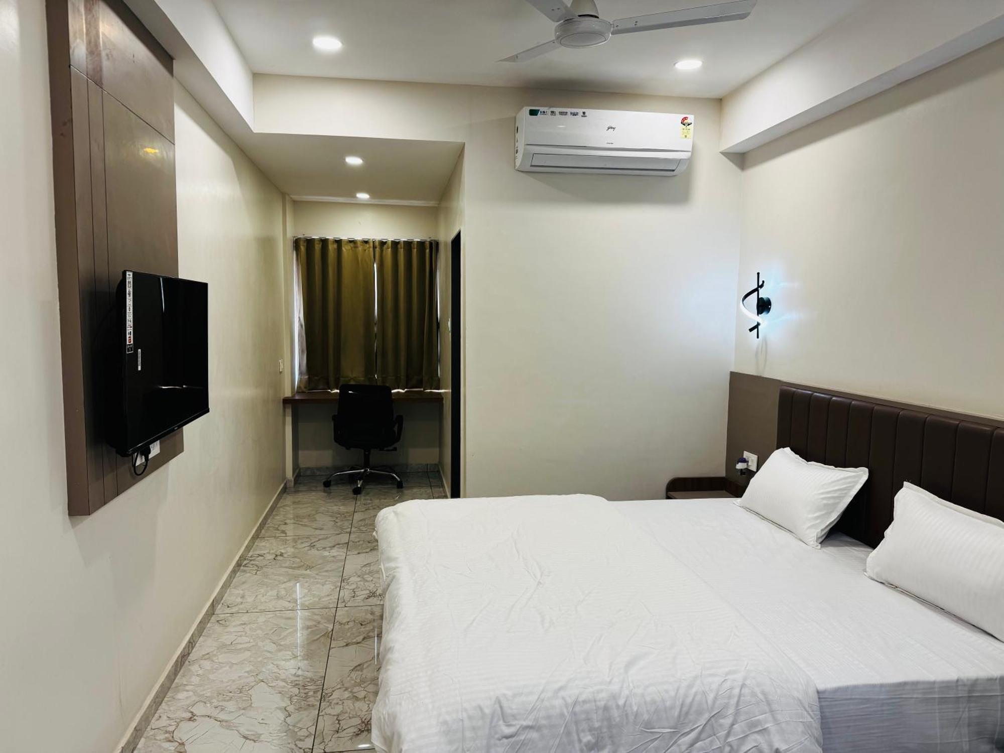 Hotel Fun N Food Bhuj Εξωτερικό φωτογραφία