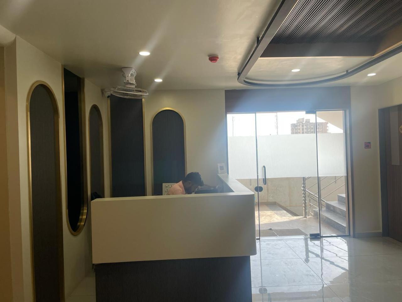 Hotel Fun N Food Bhuj Εξωτερικό φωτογραφία
